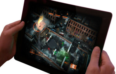 The Division y su despliegue en la pantalla táctil de un tablet.
