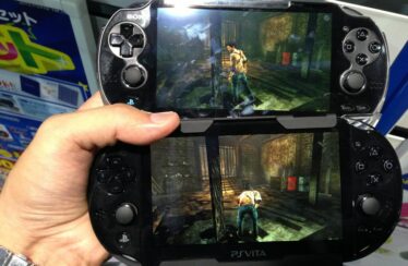 Nueva PS Vita frente al modelo anterior.