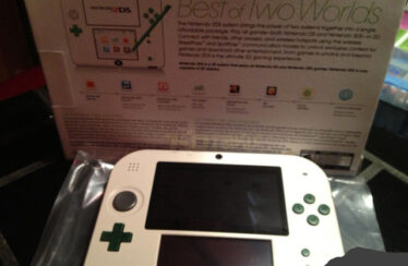 Nintendo 2DS Luigi Edition.